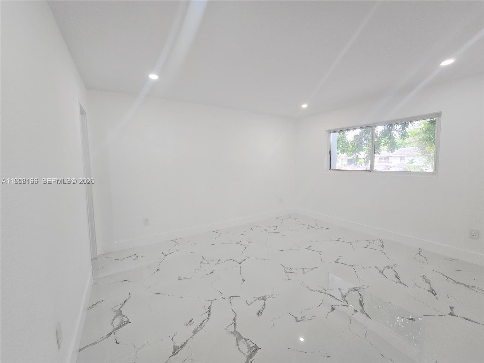 2530 NW 111th St, Miami FL 33167 — 38