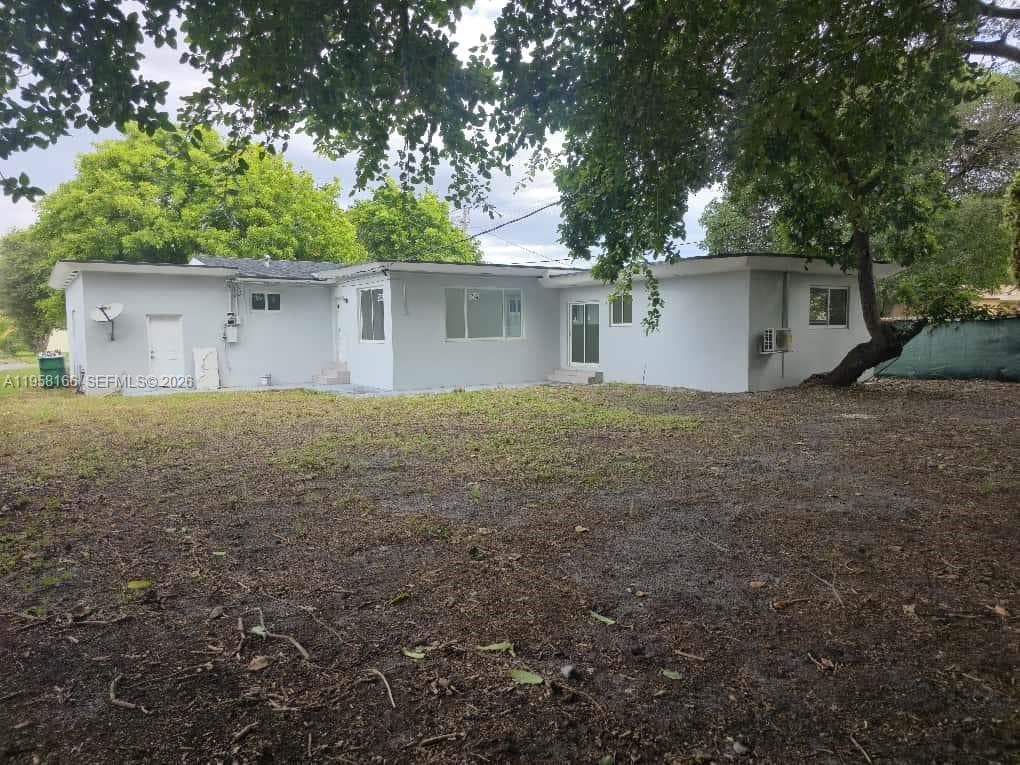 2530 NW 111th St, Miami FL 33167 — 50