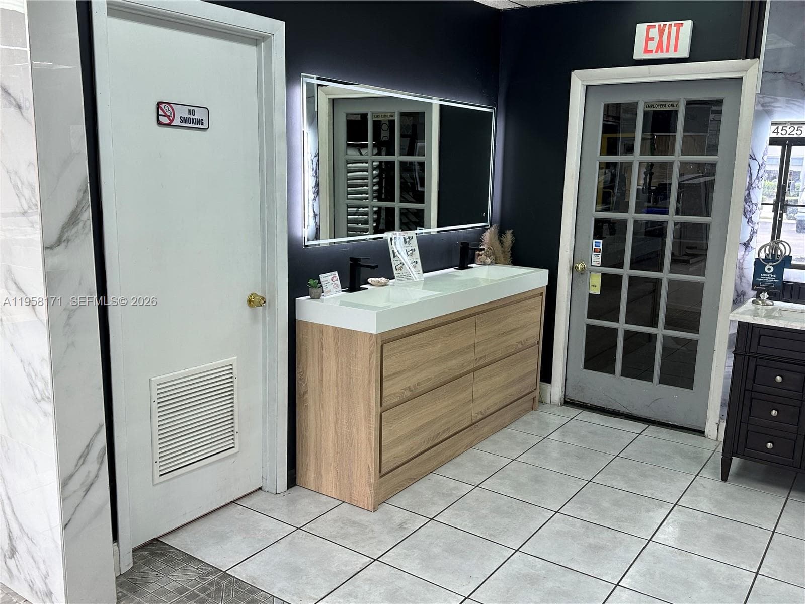 DORAL, Doral FL 33166 — 2