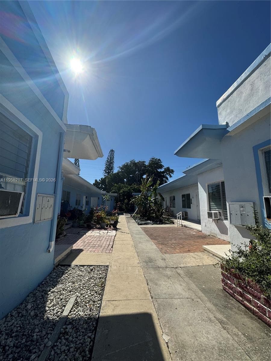 800 83rd St, Miami Beach FL 33141 — 2