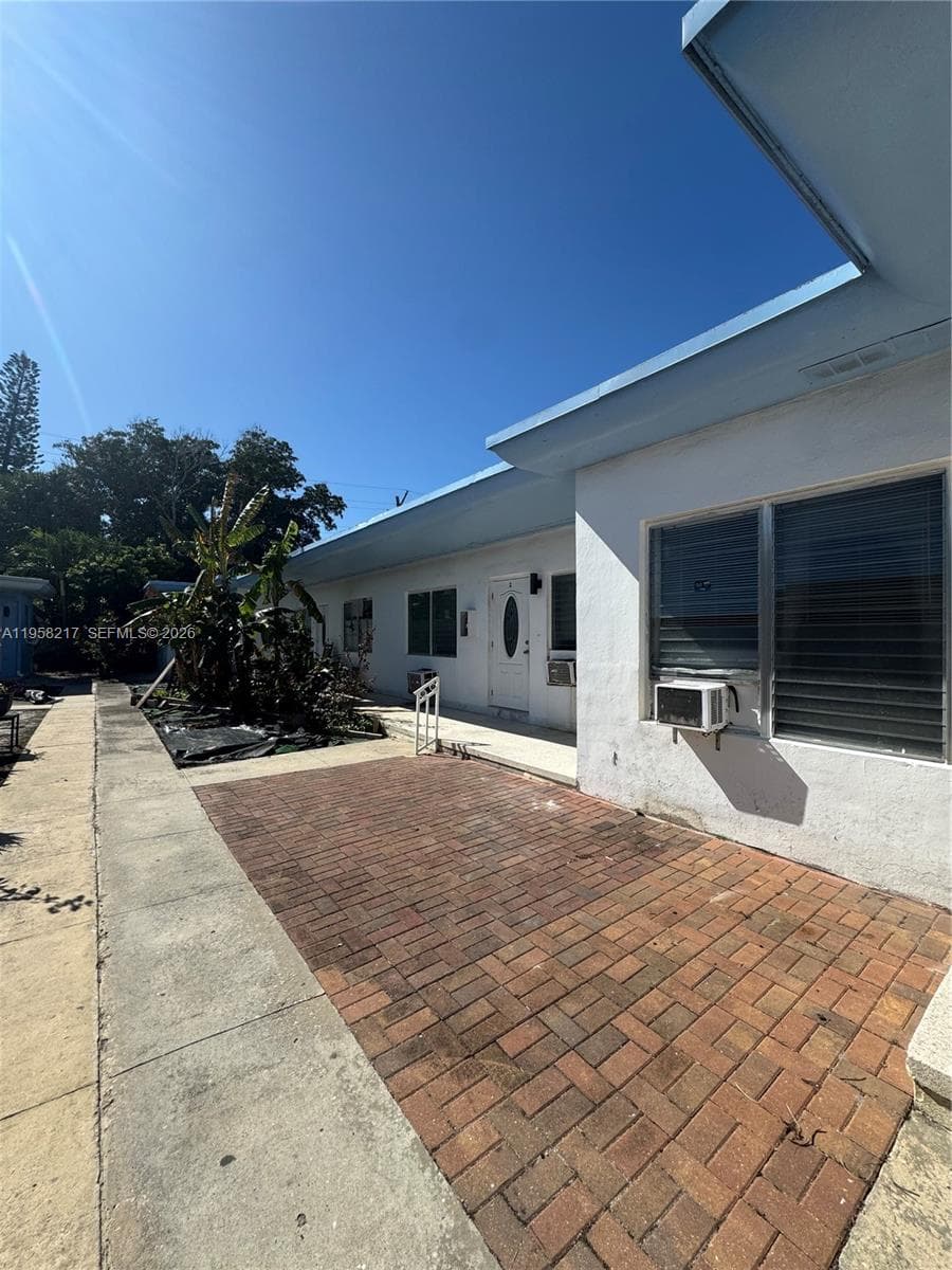 800 83rd St, Miami Beach FL 33141 — 3