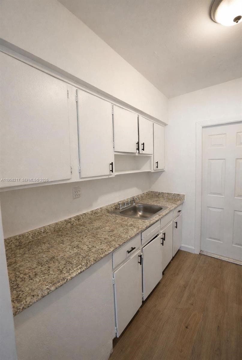 800 83rd St, Miami Beach FL 33141 — 10