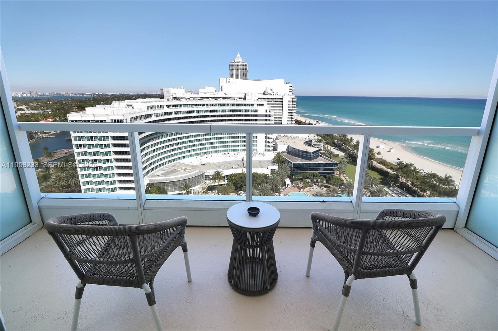 4391 Collins Ave # 1703, Miami Beach FL 33140 — 1