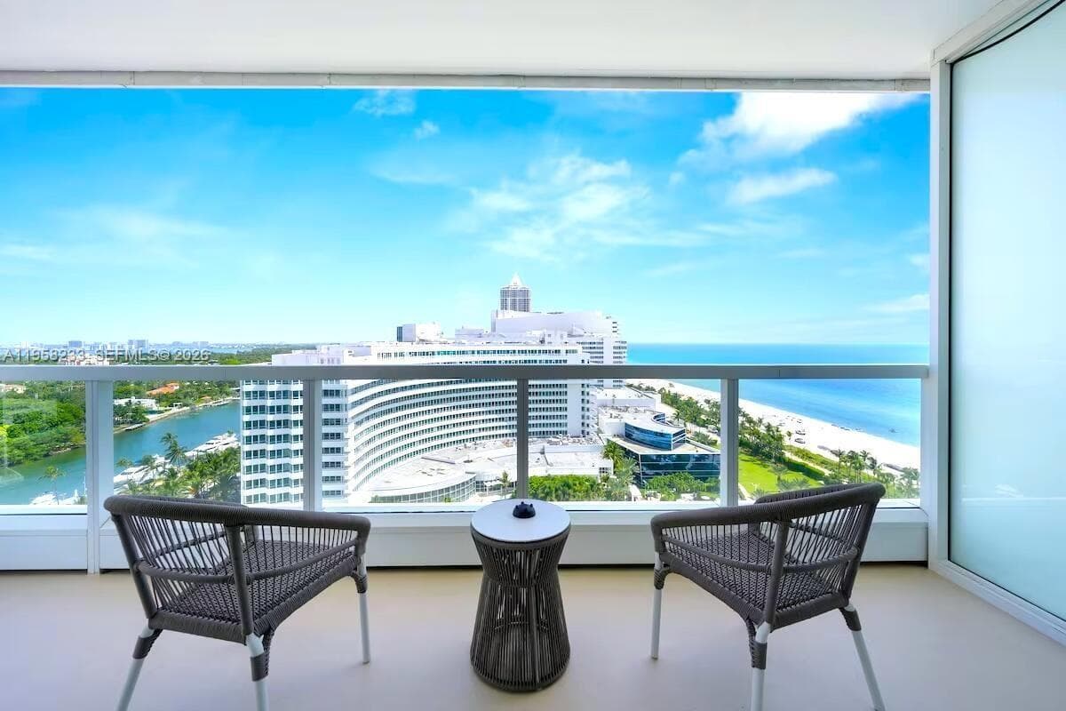 4391 Collins Ave # 1703, Miami Beach FL 33140 — 19