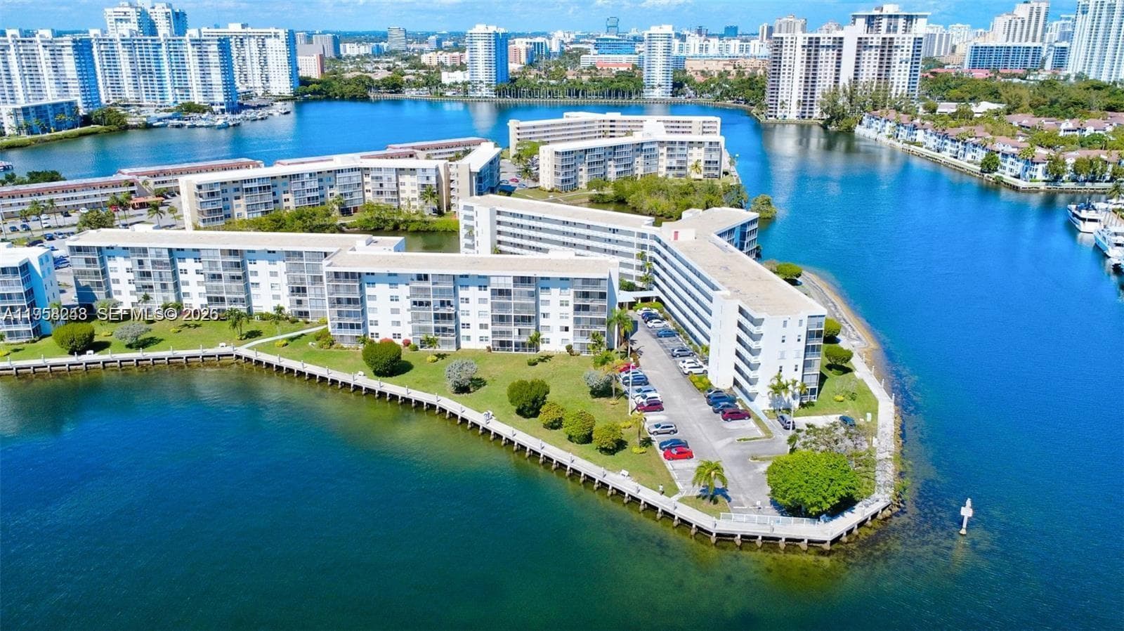 3030 Marcos Dr # T301, Aventura FL 33160 — 2