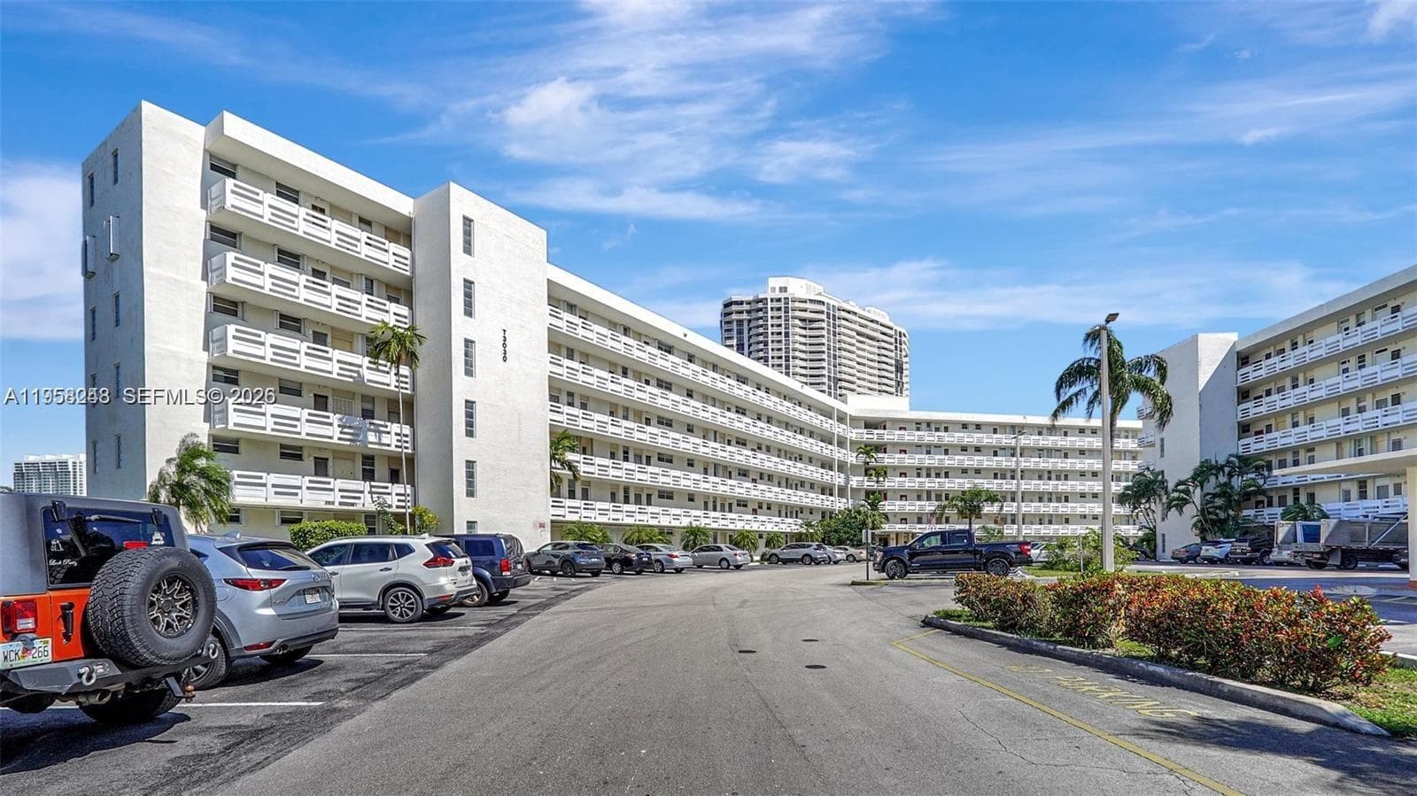 3030 Marcos Dr # T301, Aventura FL 33160 — 17