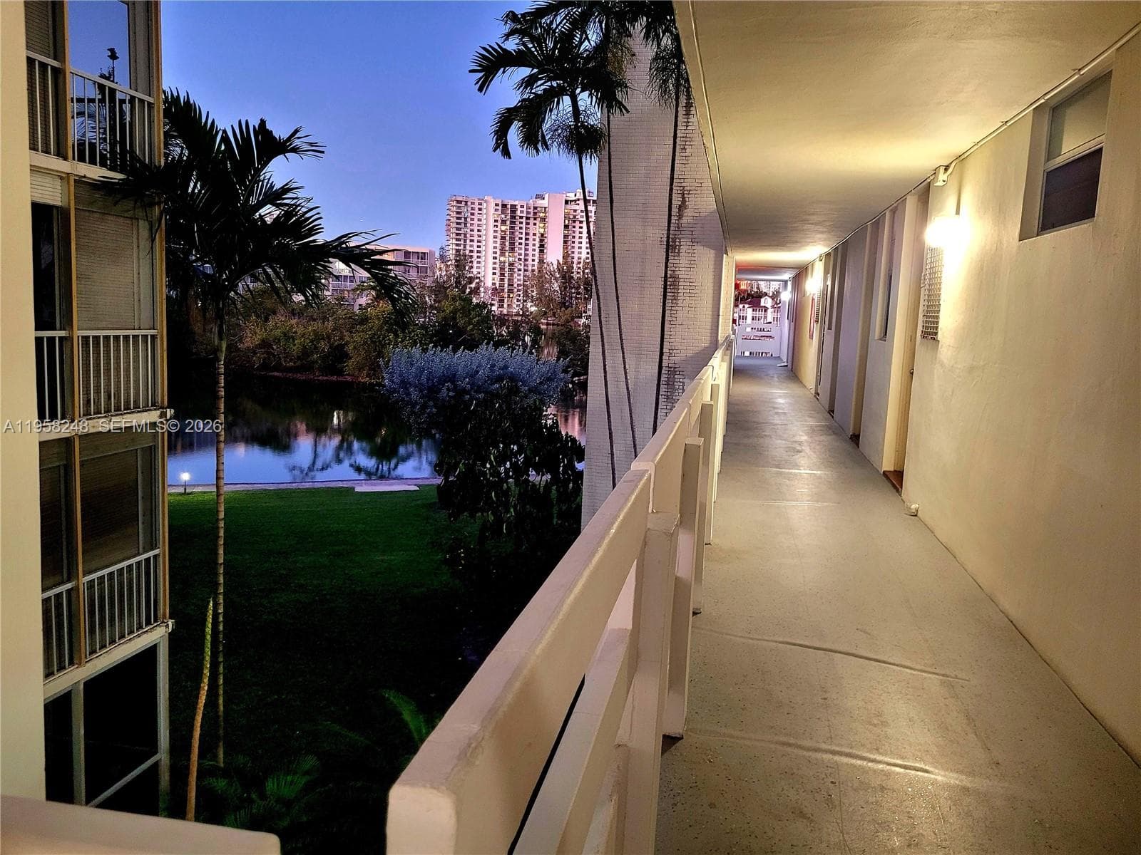 3030 Marcos Dr # T301, Aventura FL 33160 — 43