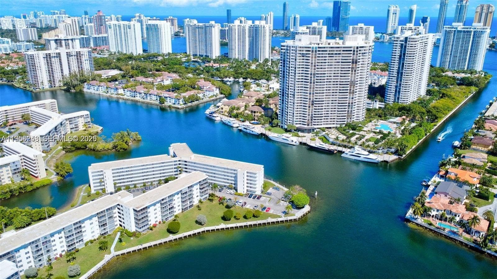 3030 Marcos Dr # T301, Aventura FL 33160 — 1