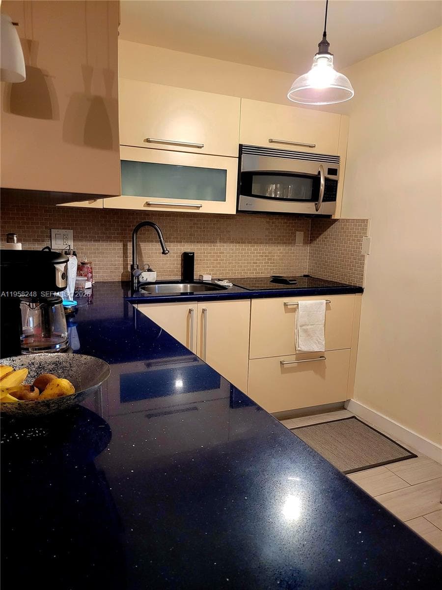 3030 Marcos Dr # T301, Aventura FL 33160 — 38
