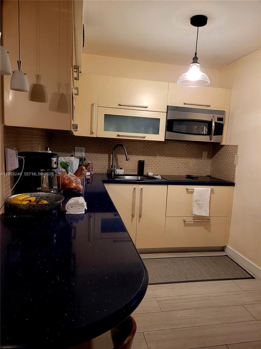 3030 Marcos Dr # T301, Aventura FL 33160 — 37