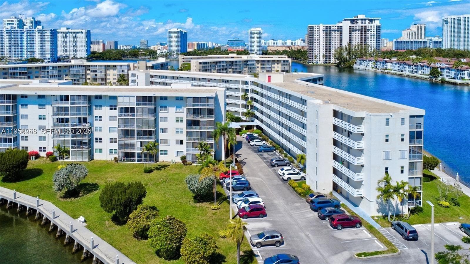 3030 Marcos Dr # T301, Aventura FL 33160 — 4