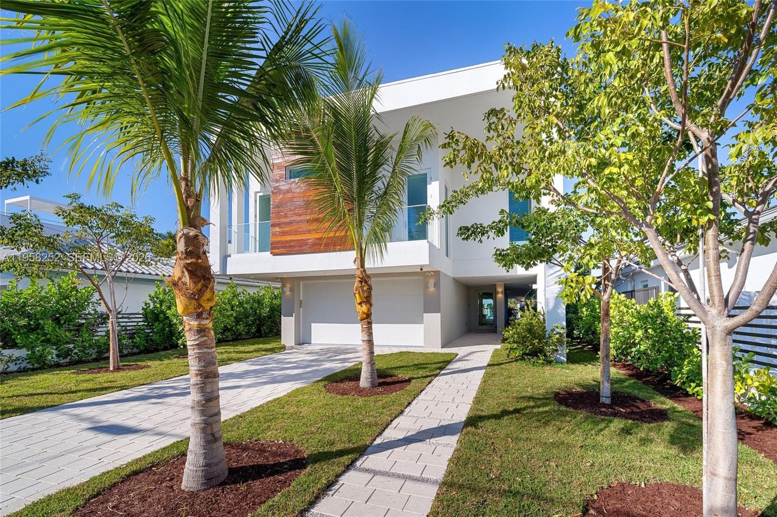 1161 Stillwater Dr, Miami Beach FL 33141 — 41