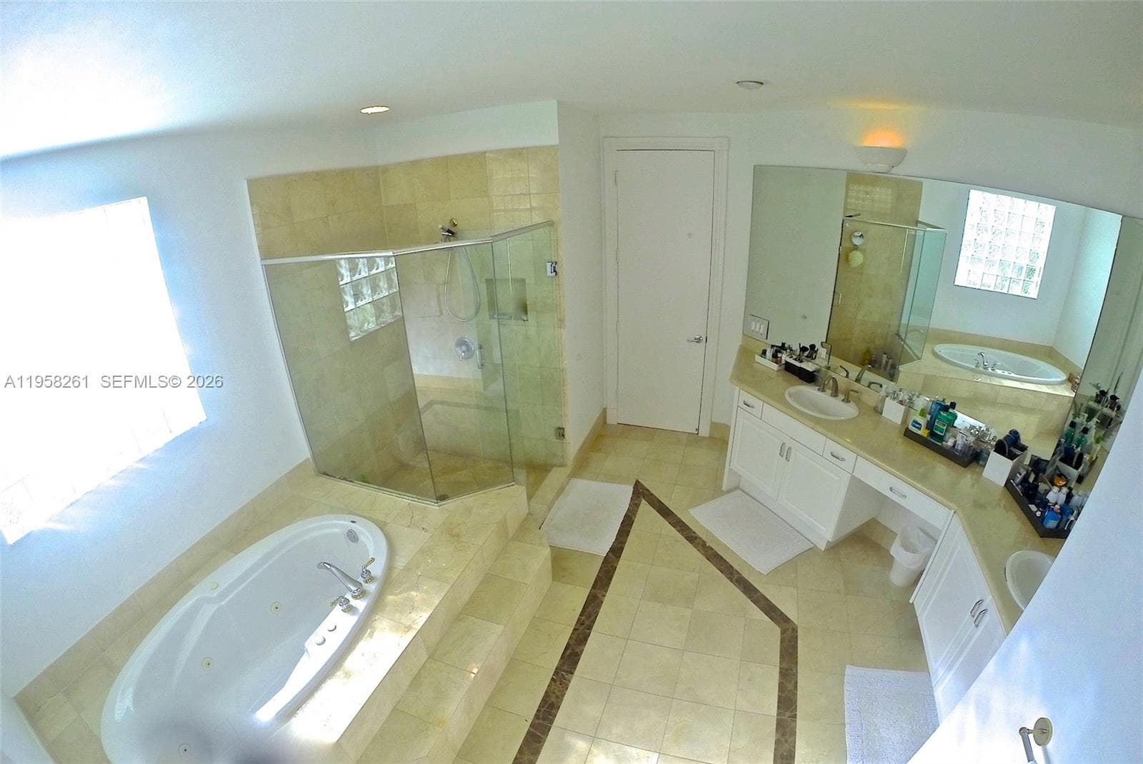 1675 NE 196th St, Miami FL 33179 — 14