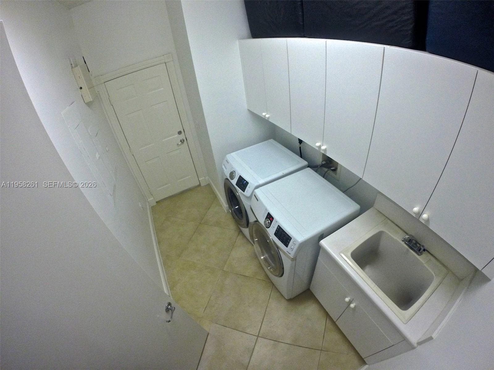 1675 NE 196th St, Miami FL 33179 — 8