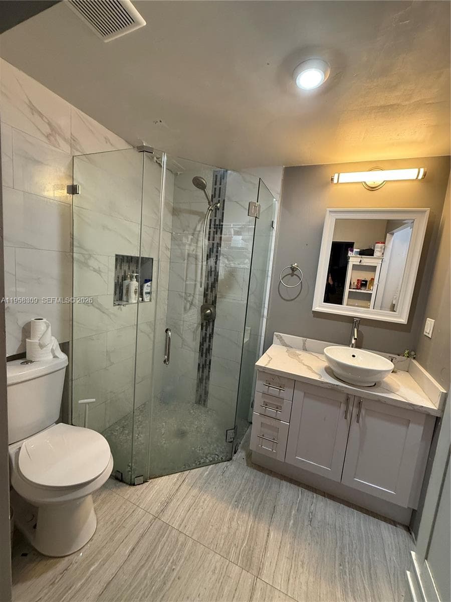 18237 NW 61st Pl, Hialeah FL 33015 — 13