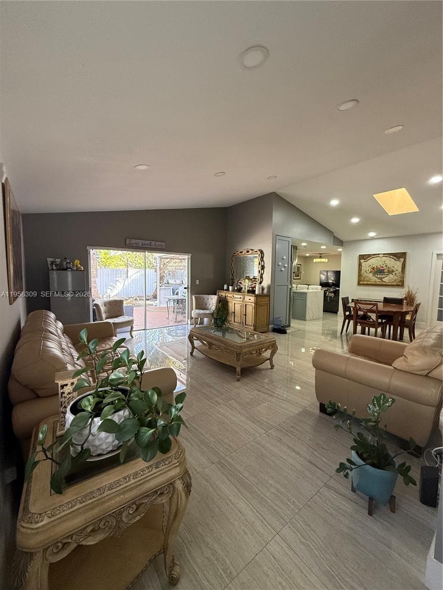 18237 NW 61st Pl, Hialeah FL 33015 — 7