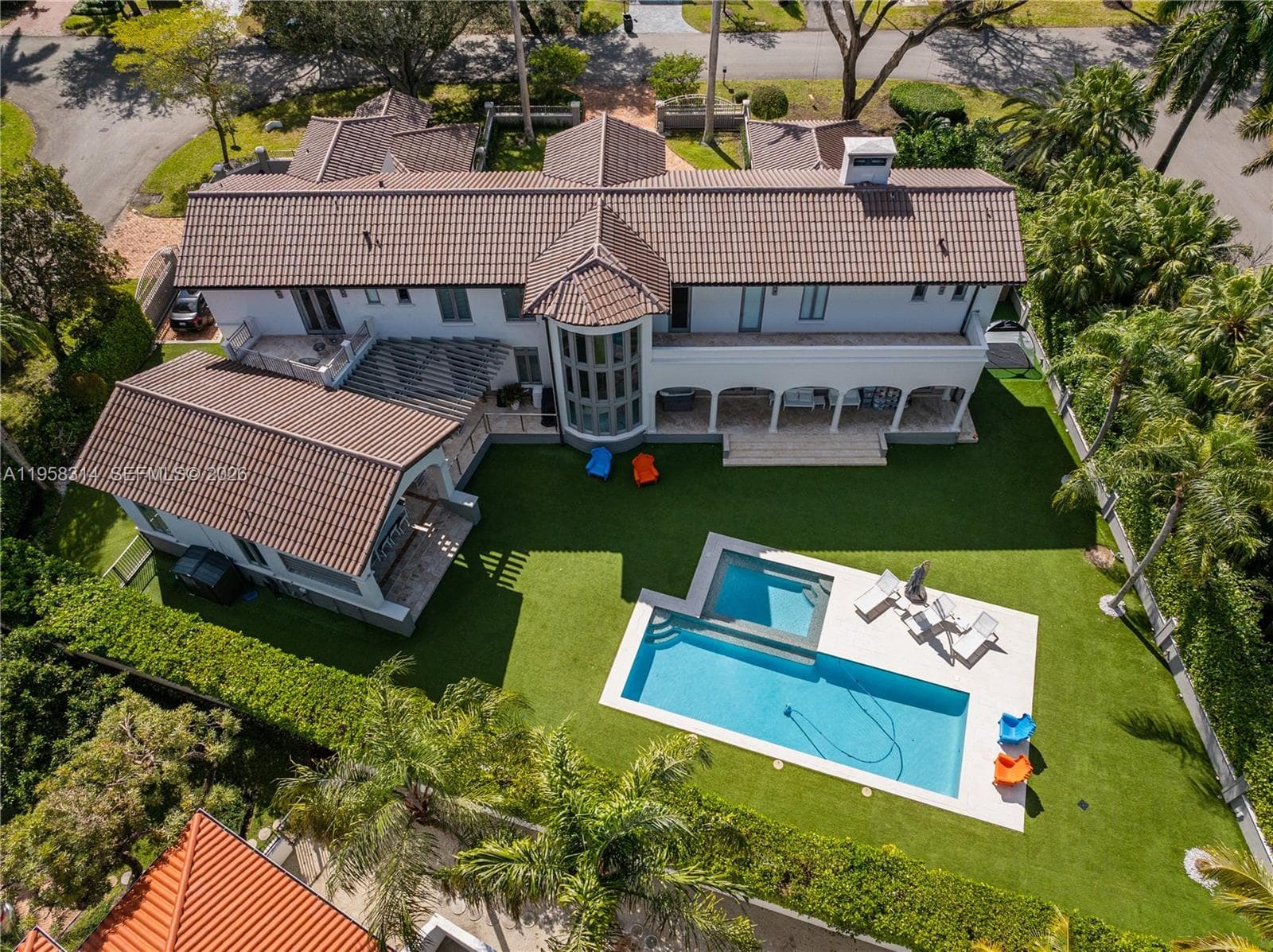 165 Paloma Dr, Coral Gables FL 33143 — 32