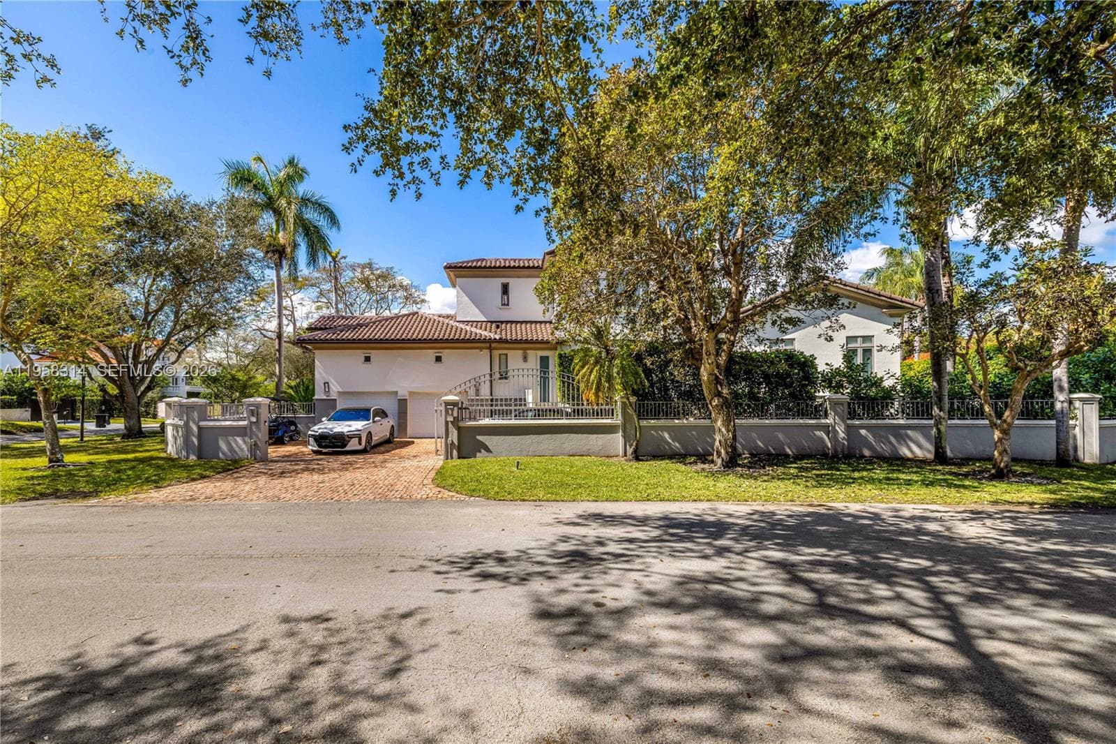 165 Paloma Dr, Coral Gables FL 33143 — 30