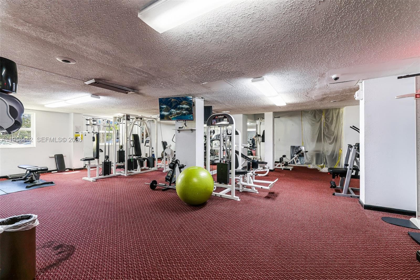 230 174th St # 1404, Sunny Isles Beach FL 33160 — 32