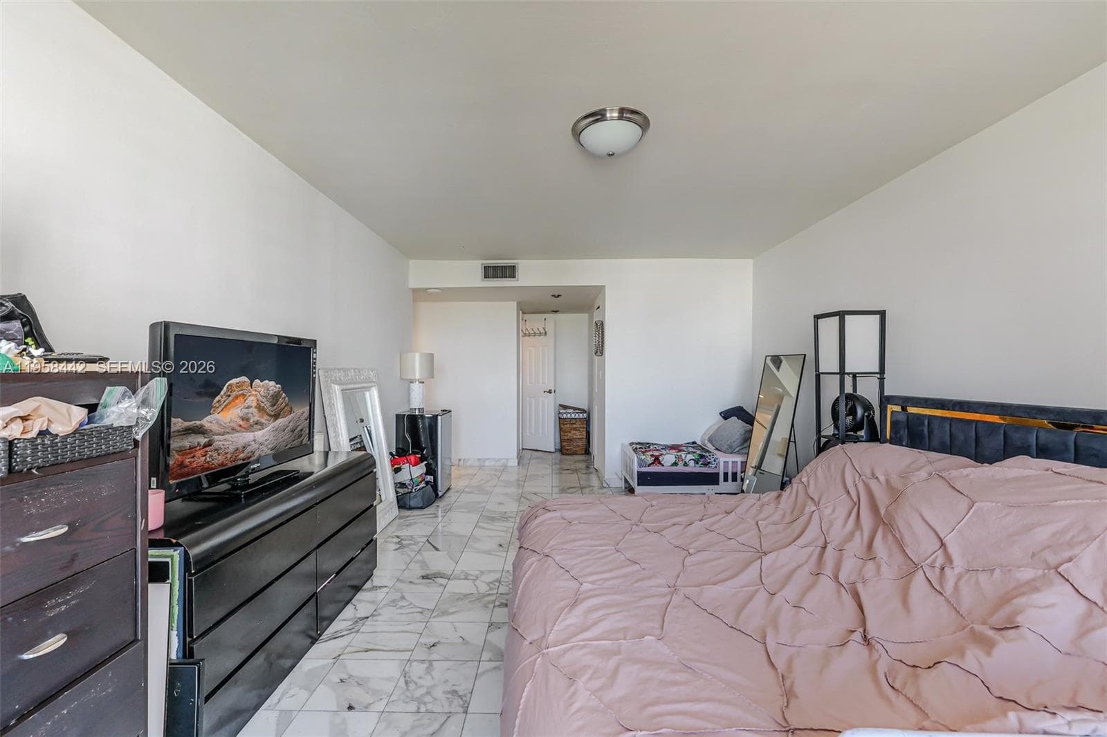 230 174th St # 1404, Sunny Isles Beach FL 33160 — 25