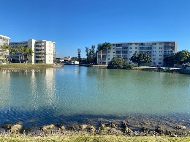 2851 Leonard Dr # J405, Aventura FL 33160 — 36