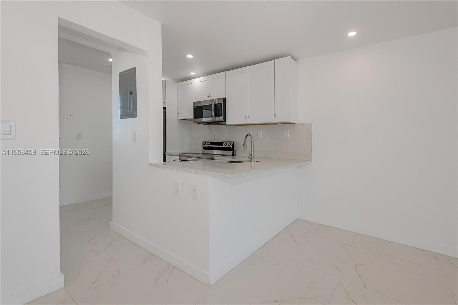 2851 Leonard Dr # J405, Aventura FL 33160 — 9