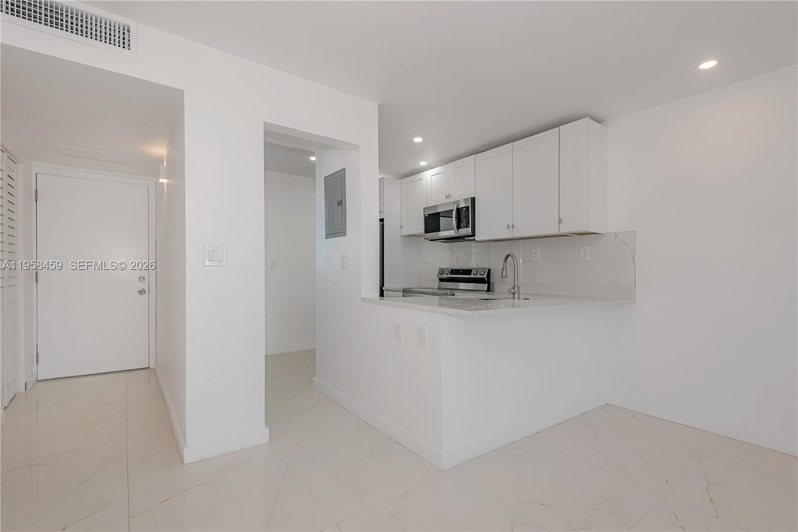 2851 Leonard Dr # J405, Aventura FL 33160 — 10