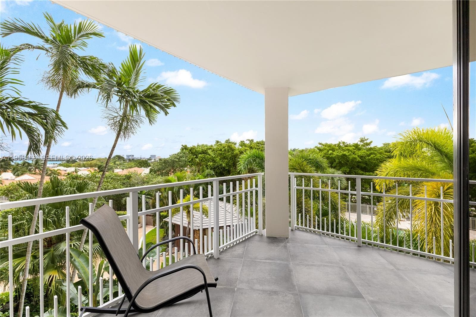 1000 Quayside Ter # 506, Miami FL 33138 — 3
