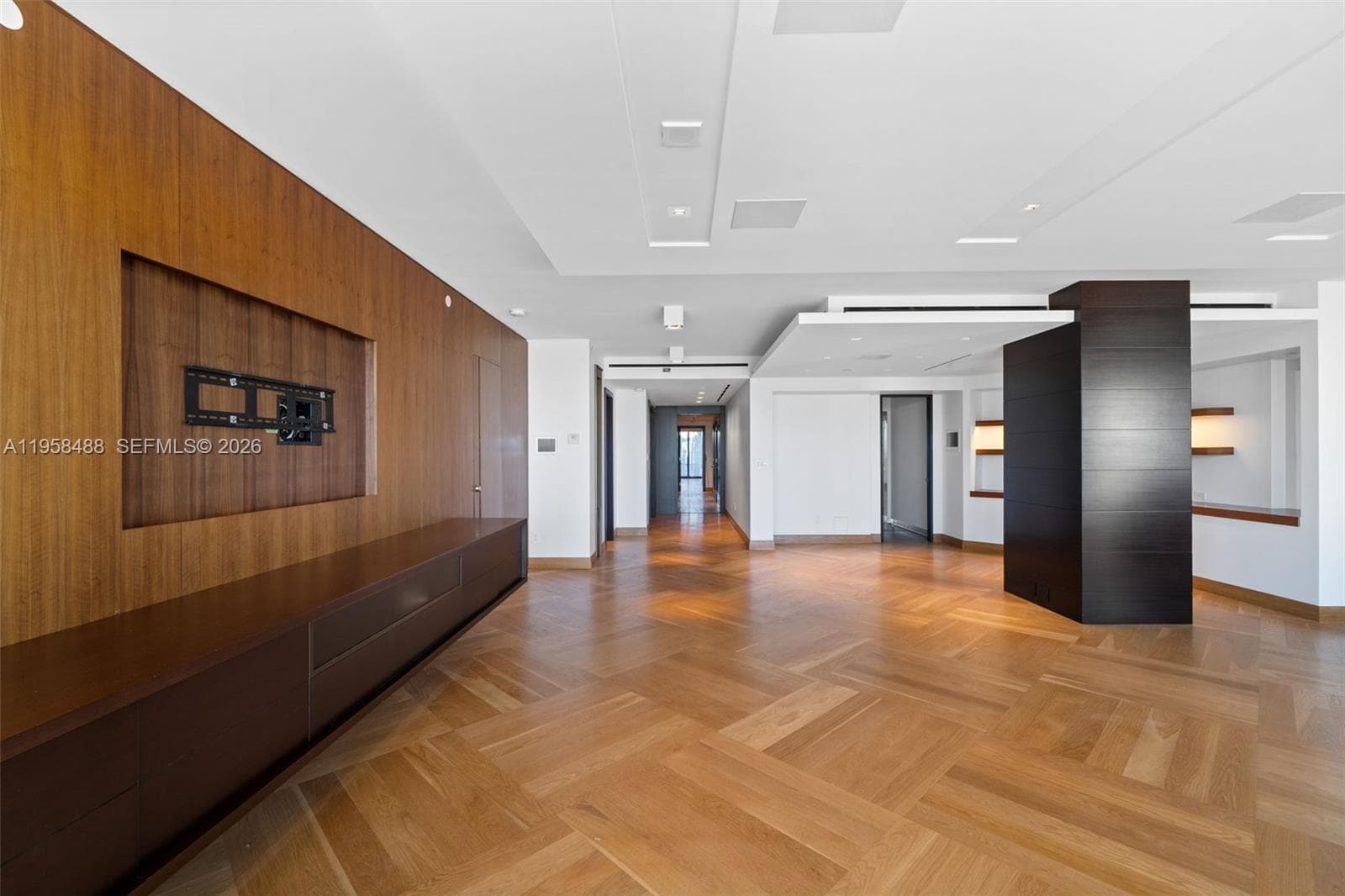 9999 Collins Ave # 3E, Bal Harbour FL 33154 — 26