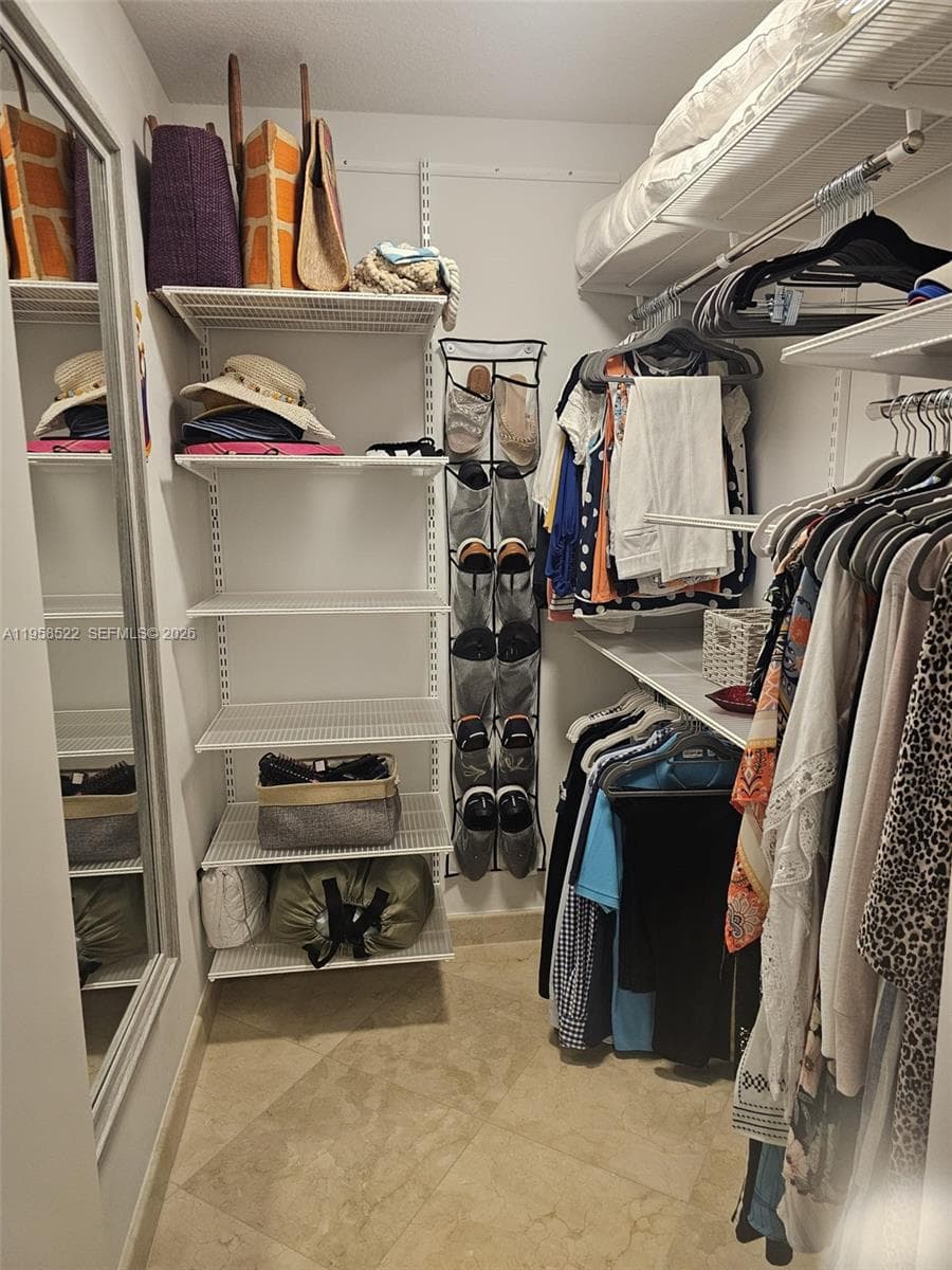 6515 Collins Ave # 901, Miami Beach FL 33141 — 25