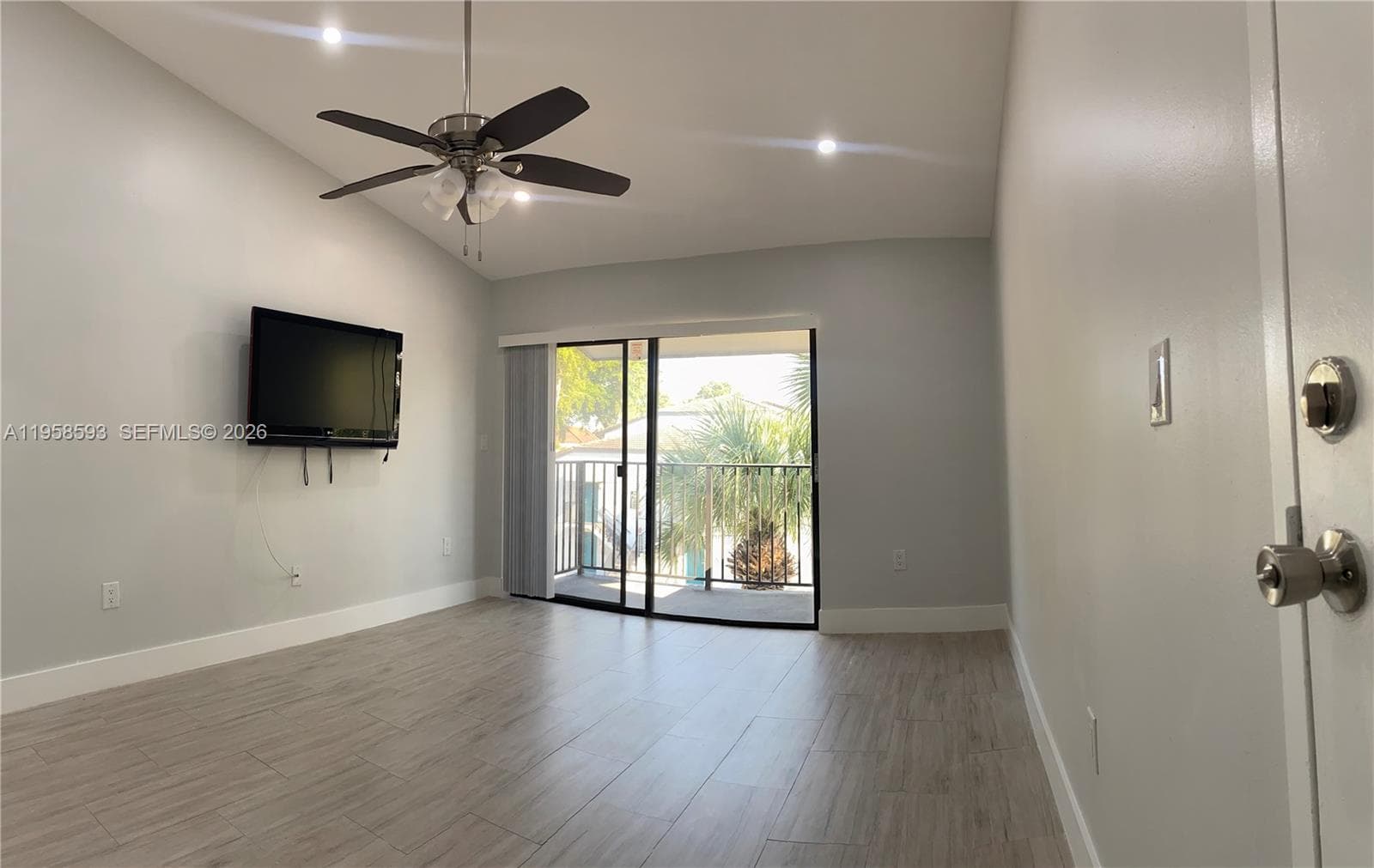 7175 NW 179th St # 302, Hialeah FL 33015 — 32