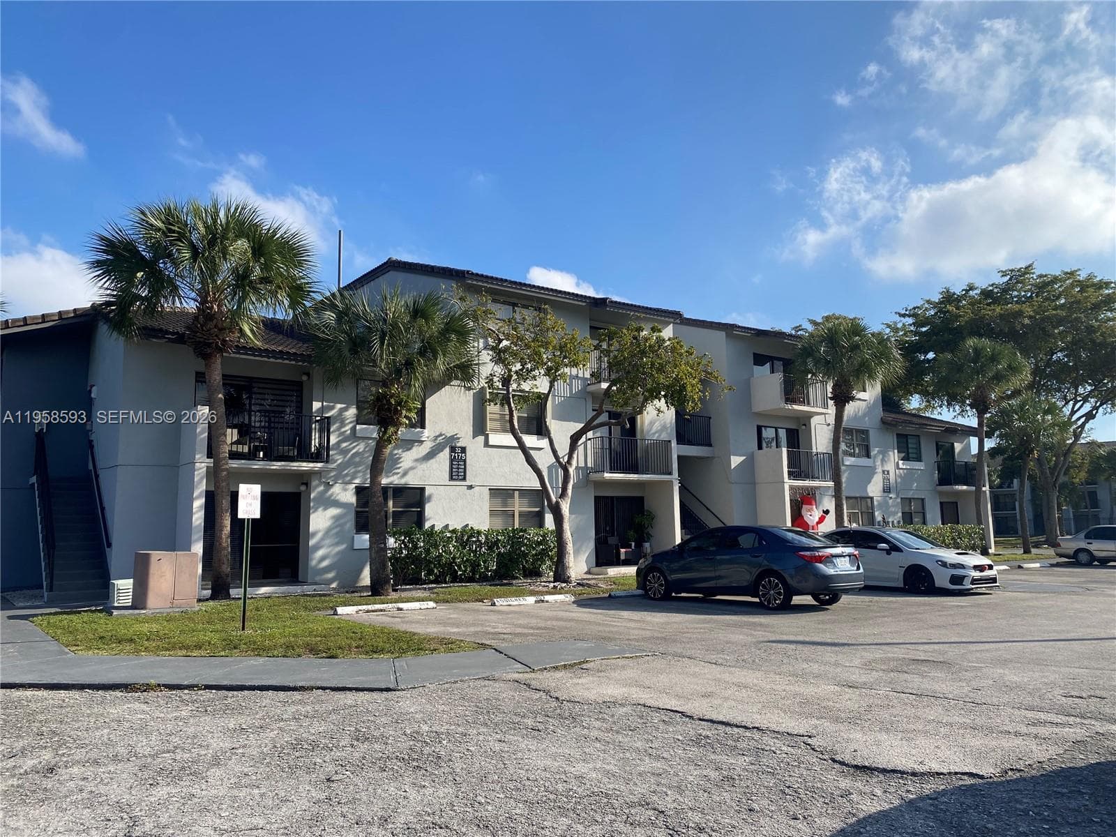 7175 NW 179th St # 302, Hialeah FL 33015 — 1