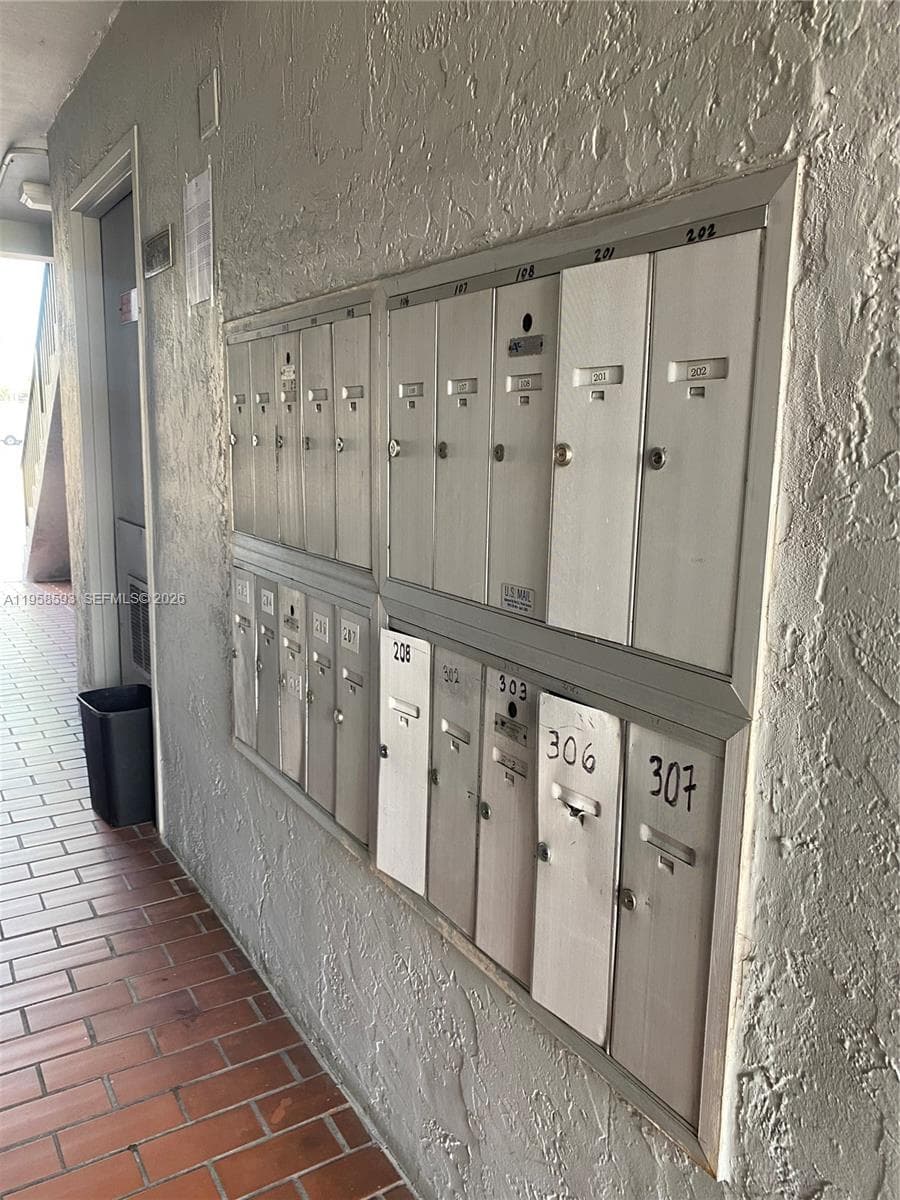 7175 NW 179th St # 302, Hialeah FL 33015 — 38
