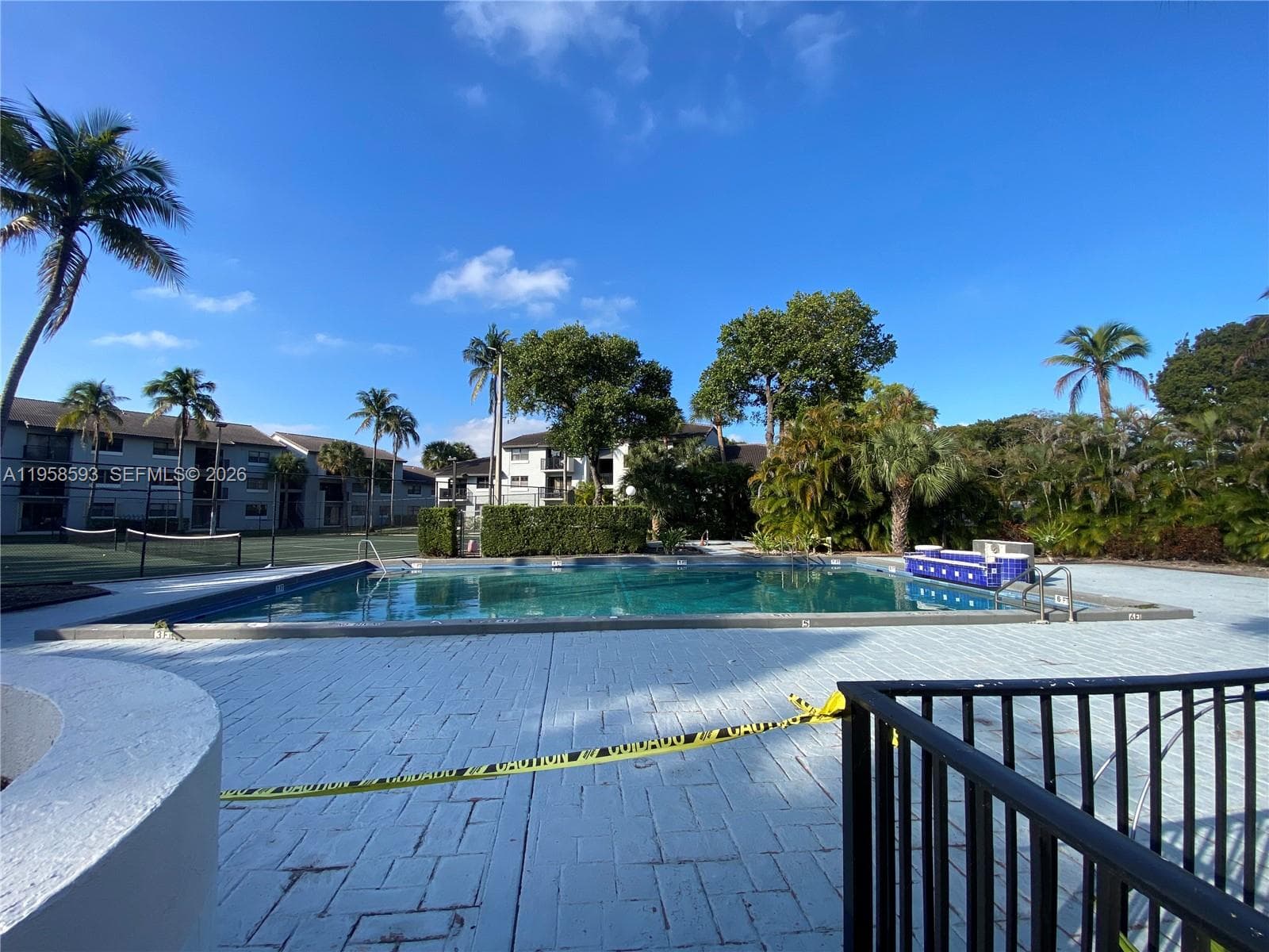 7175 NW 179th St # 302, Hialeah FL 33015 — 41