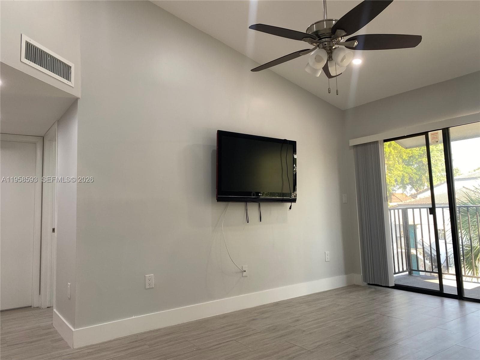 7175 NW 179th St # 302, Hialeah FL 33015 — 8