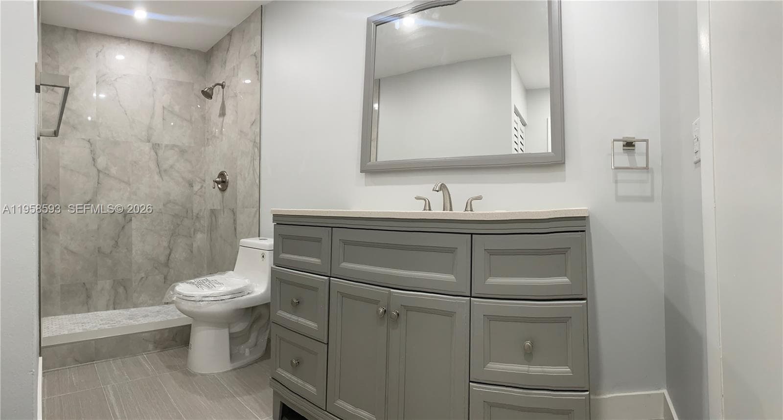7175 NW 179th St # 302, Hialeah FL 33015 — 25