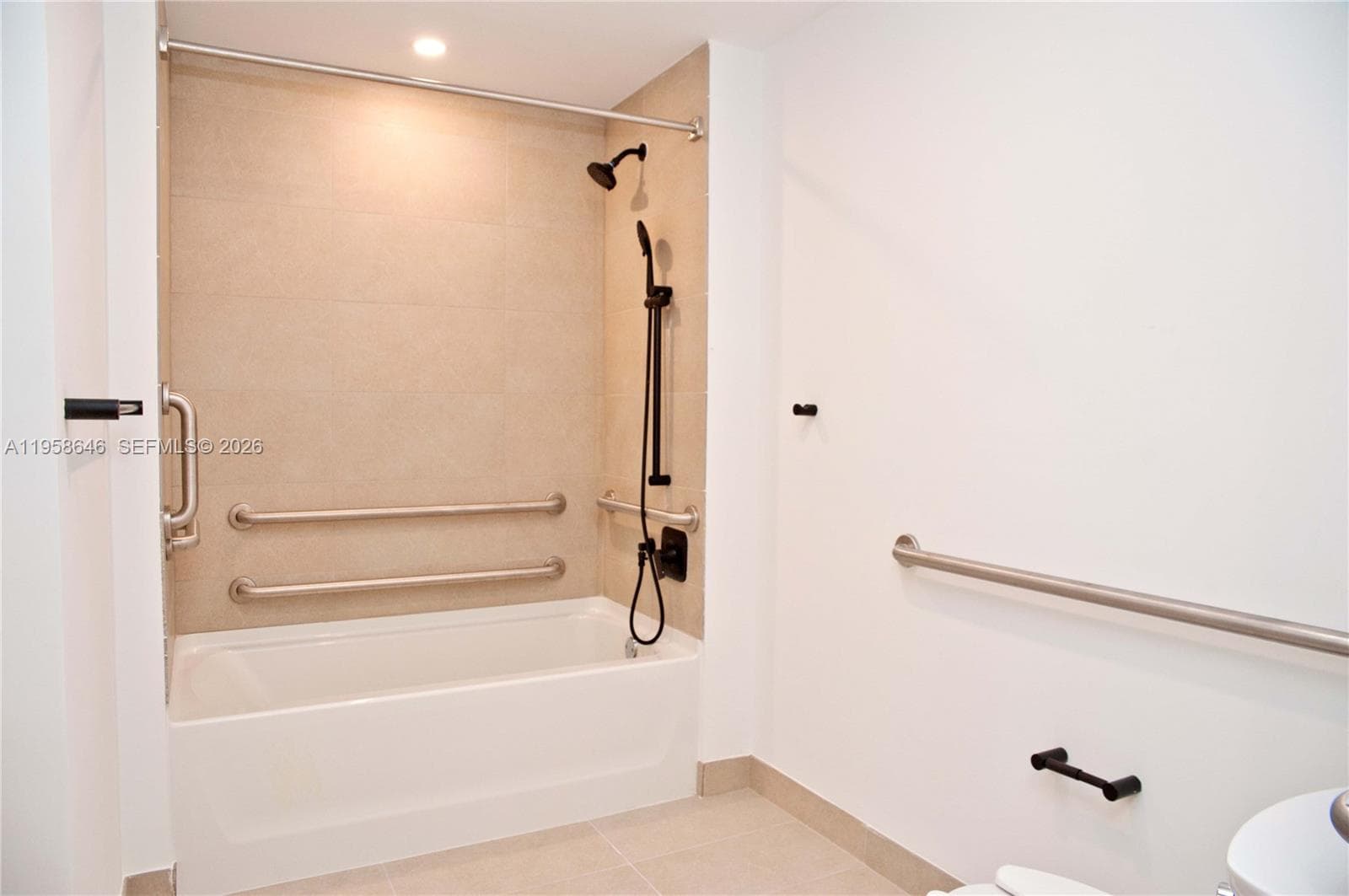 225 N Miami Ave # 2508, Miami FL 33128 — 16