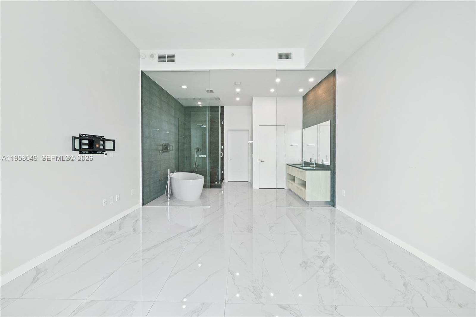 480 NE 31st St, Miami FL 33137 — 15
