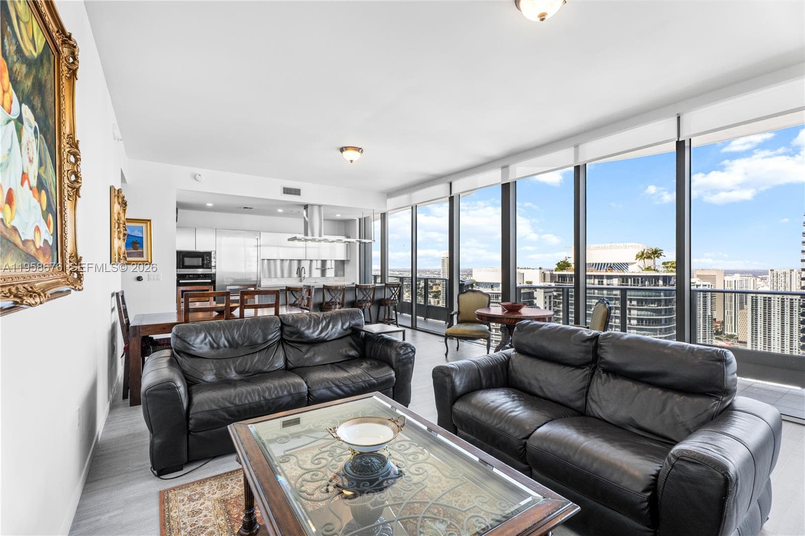 1000 Brickell Plz, Miami FL 33131 — 17