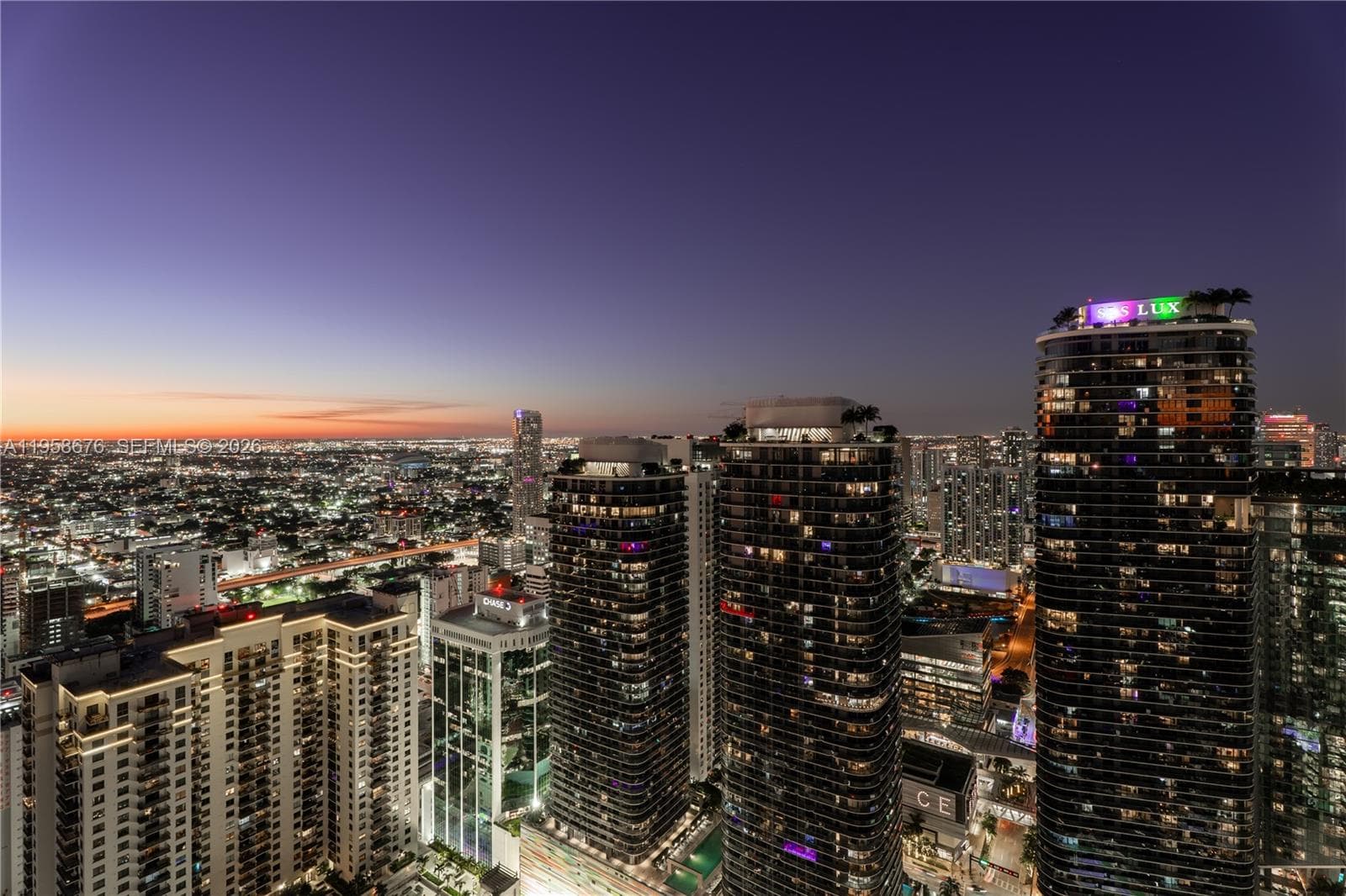 1000 Brickell Plz, Miami FL 33131 — 10