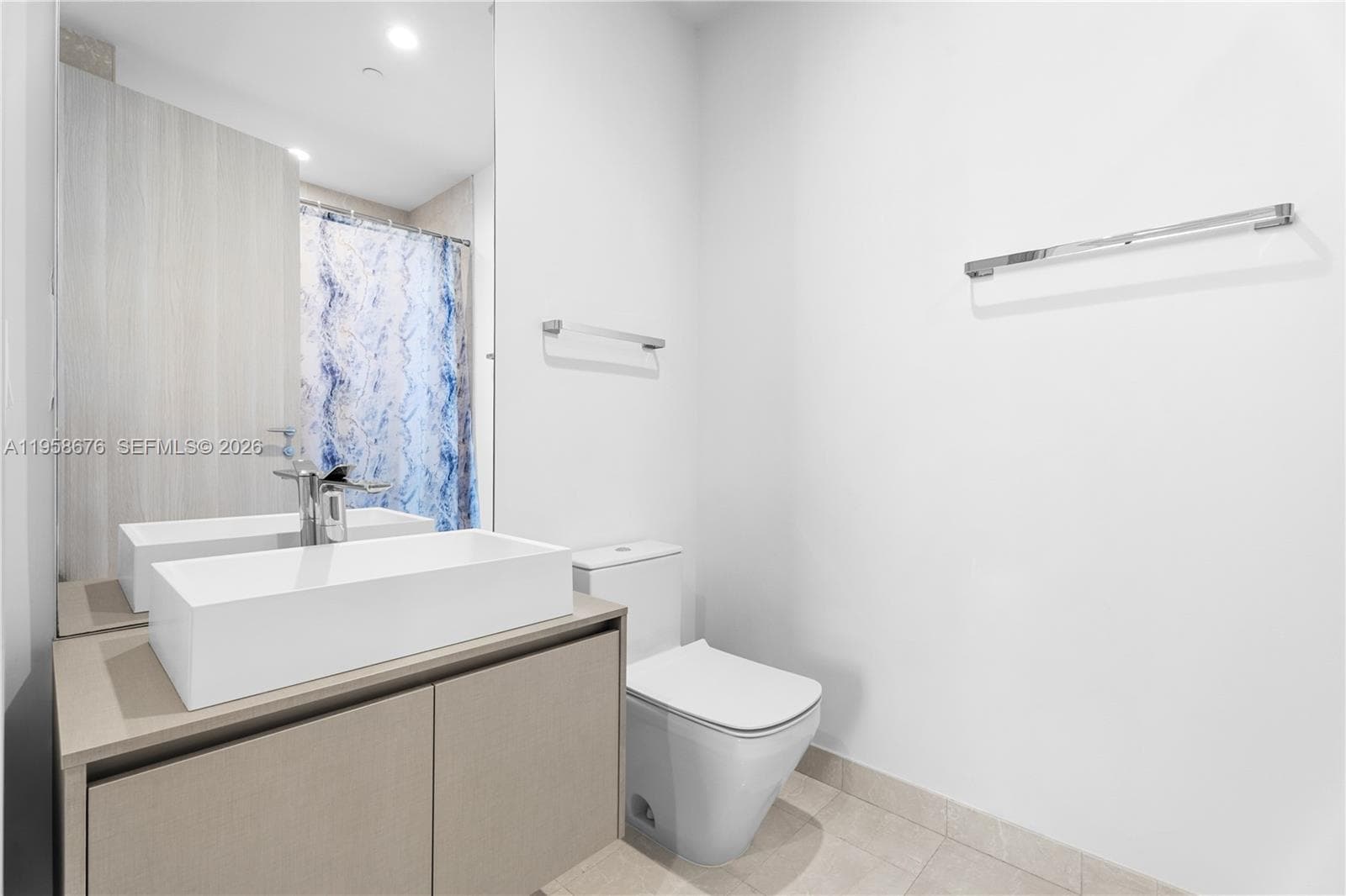1000 Brickell Plz, Miami FL 33131 — 29