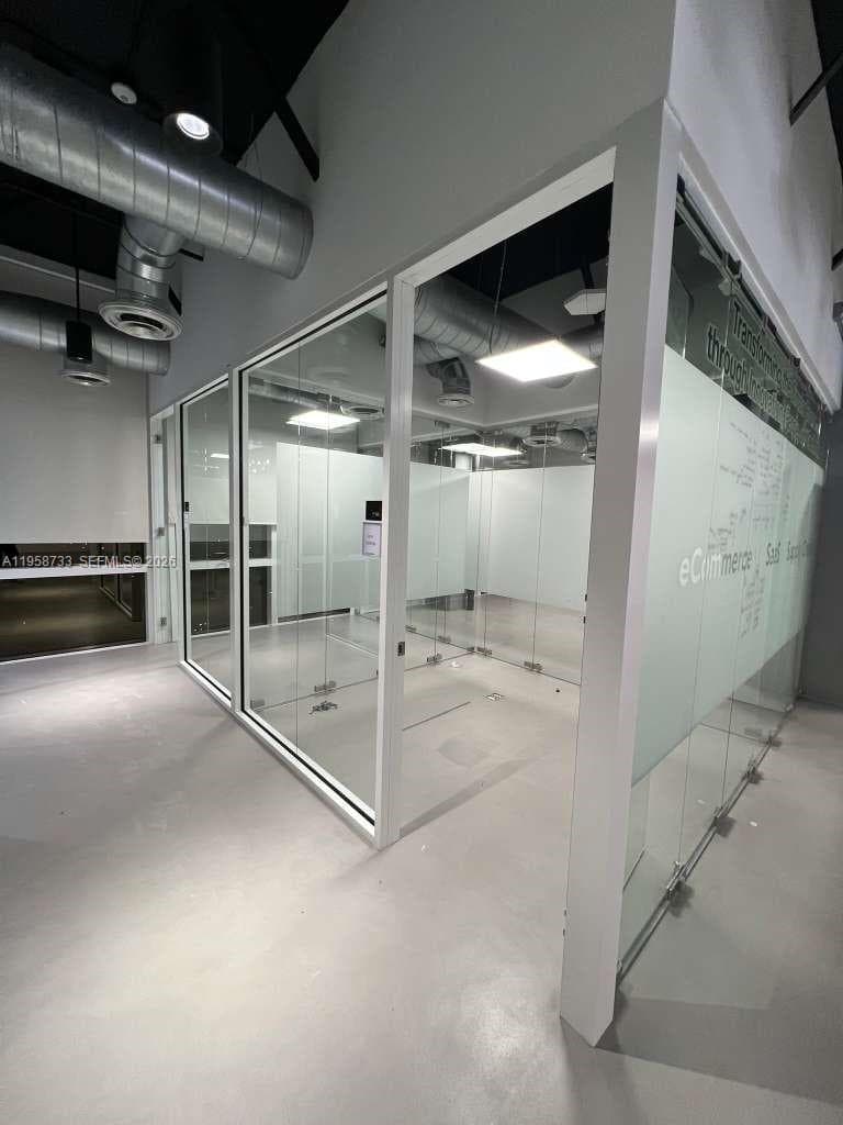 20200 W Dixie Hwy # 1008, Miami FL 33180 — 17