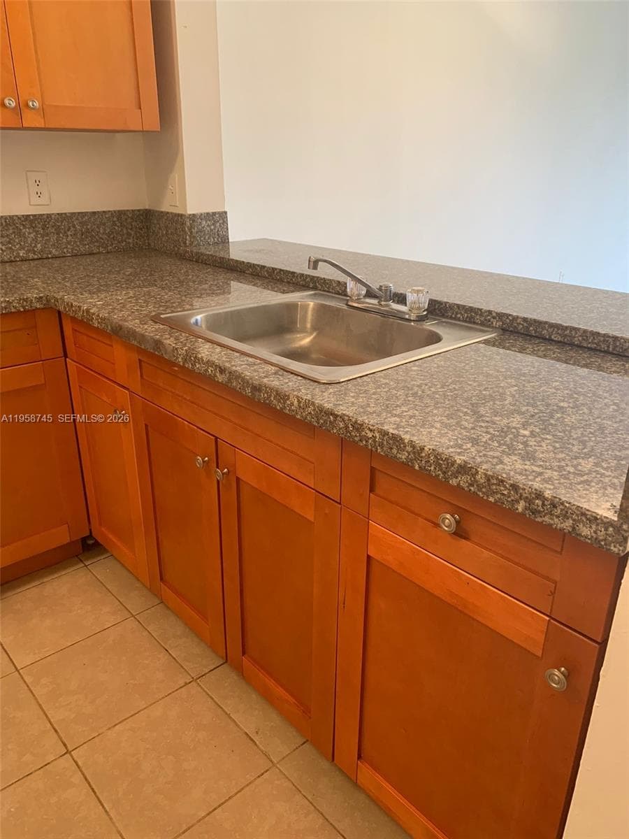 20815 NE 8th Ct # 20, Miami FL 33179 — 7