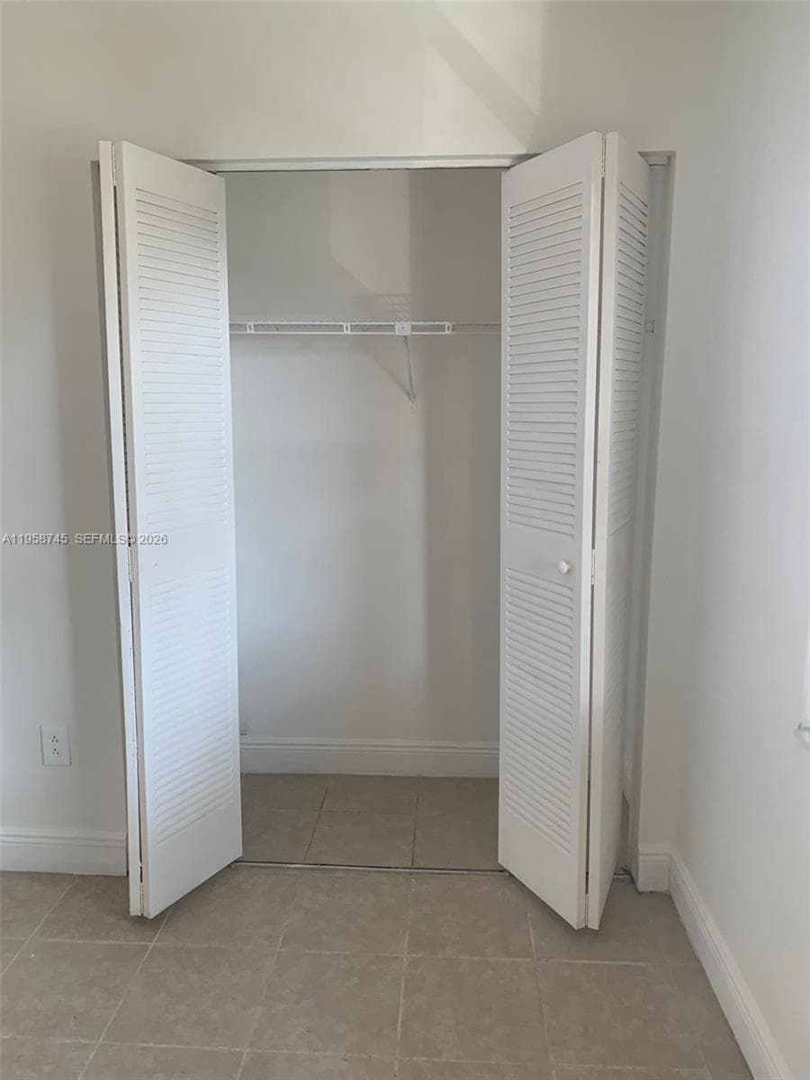 20815 NE 8th Ct # 20, Miami FL 33179 — 11