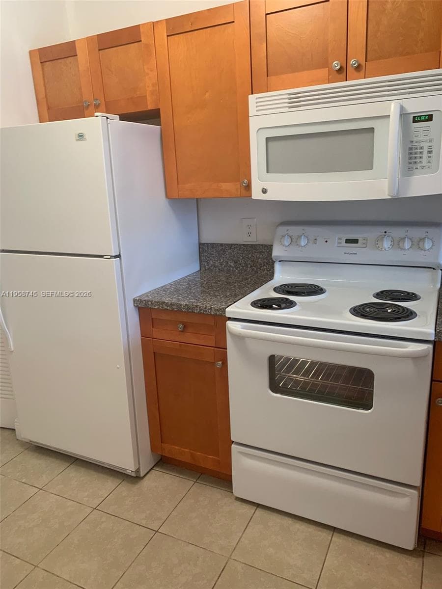 20815 NE 8th Ct # 20, Miami FL 33179 — 8
