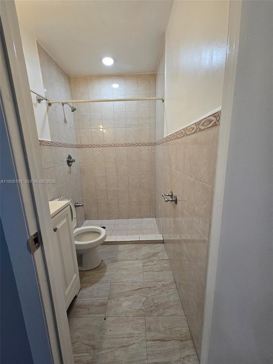 Milon Venture, Miami, FL — 3