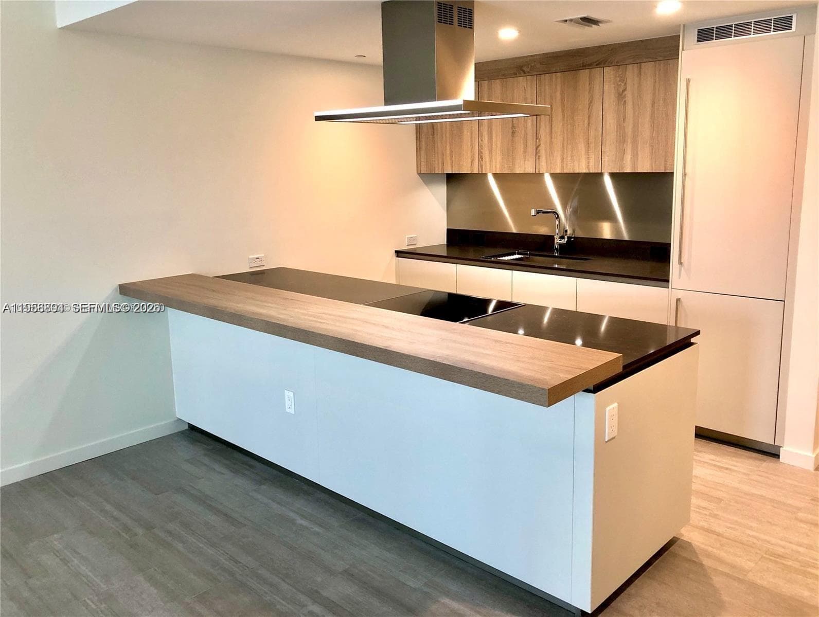 1000 Brickell Plaza # 2414, Miami FL 33131 — 2