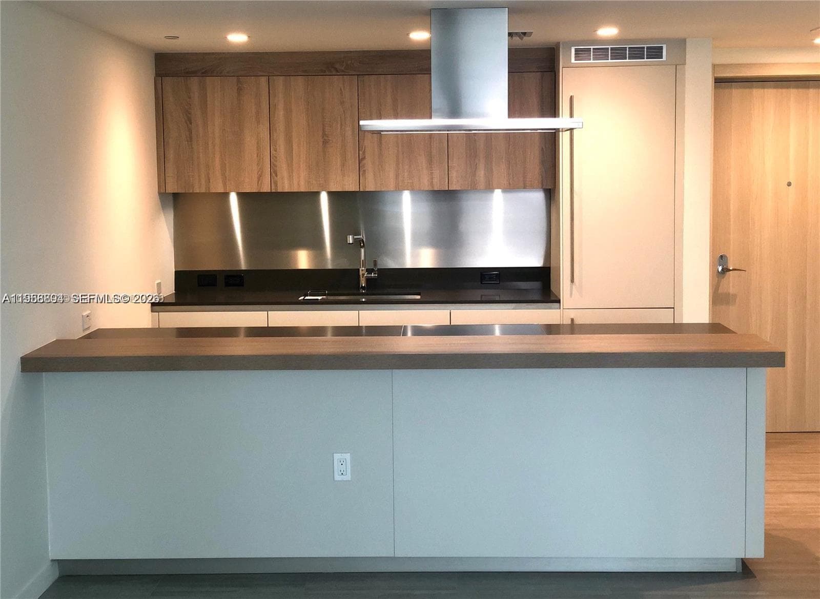1000 Brickell Plaza # 2414, Miami FL 33131 — 1
