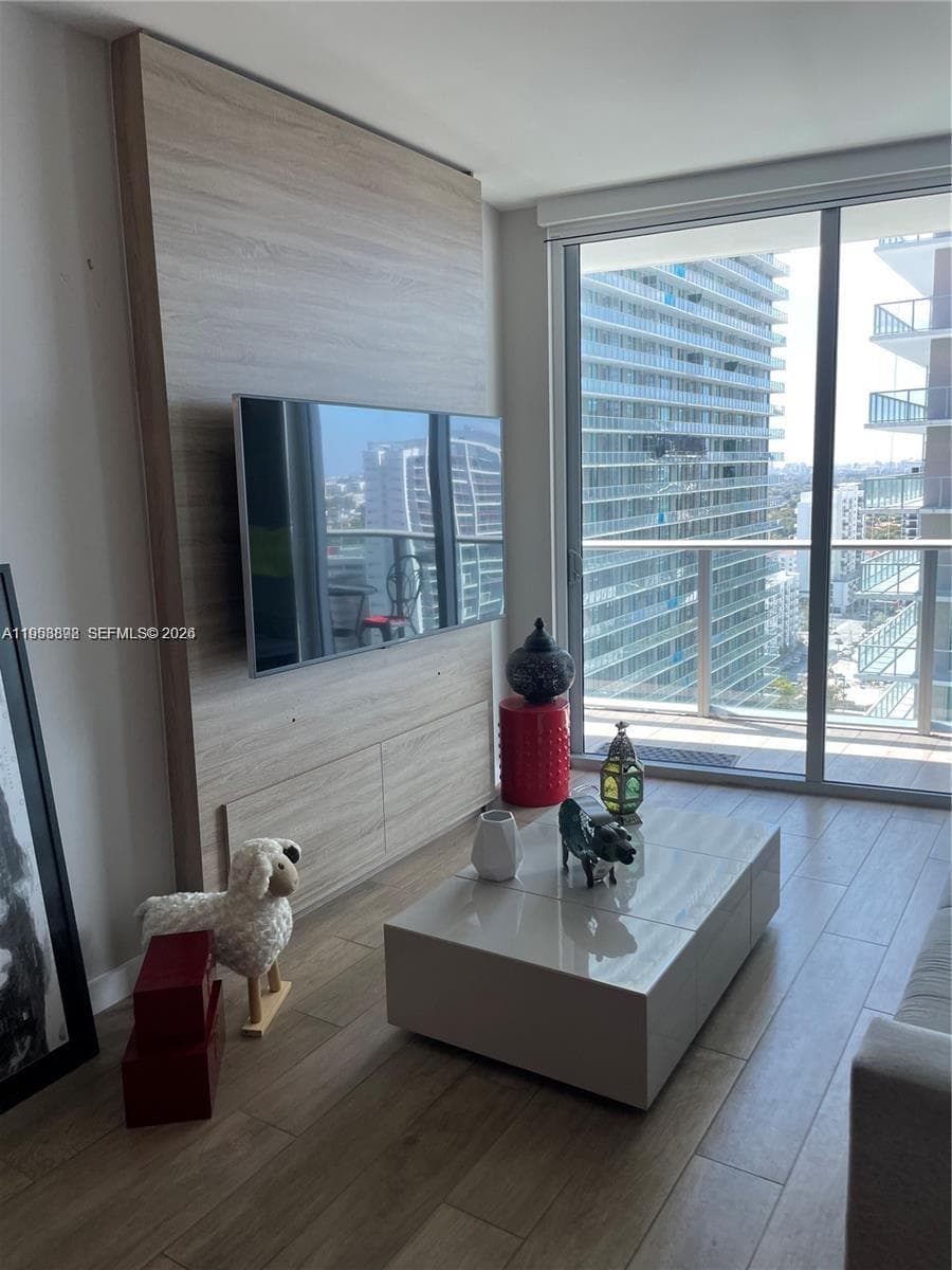 1100 S Miami Ave # 2105, Miami FL 33130 — 7