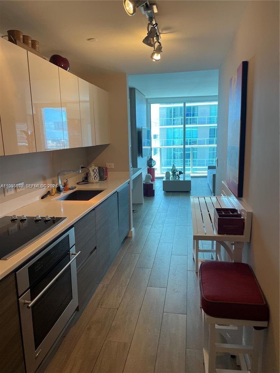 1100 S Miami Ave # 2105, Miami FL 33130 — 9